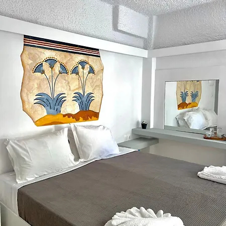 Maralex Fira (Santorini)