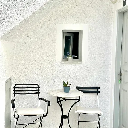 Maralex Fira (Santorini)
