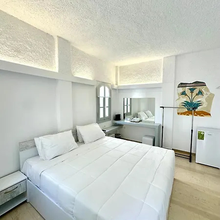 Hotel Maralex *