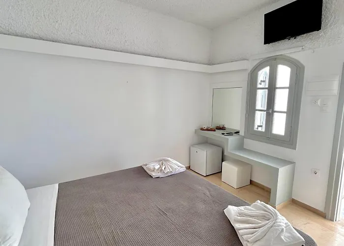 Maralex فندق ثيرا